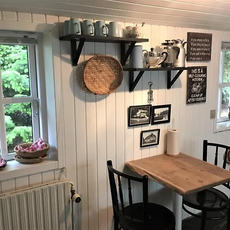 Farm61 Badehotellet I Det Midtjydske - Alder +18 Ar